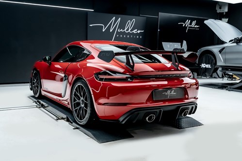 porsche-gt4-rs-rouge-66