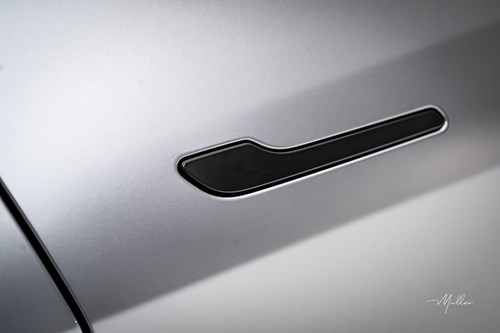 Tesla Model Y gris mate-114