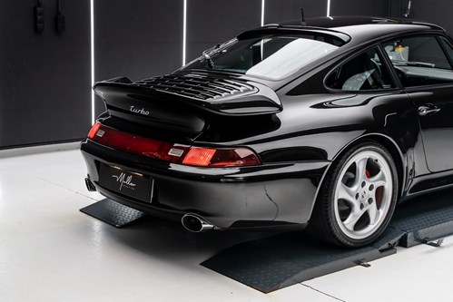 Porsche 993 Turbo noire (8)