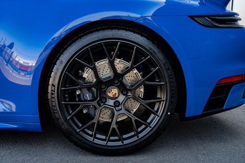 Porsche Carrera 4 bleue-149