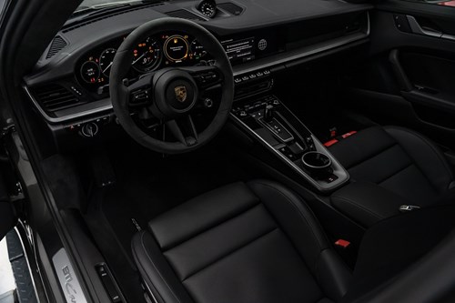 Porsche 911 Carrera 4S verte-057